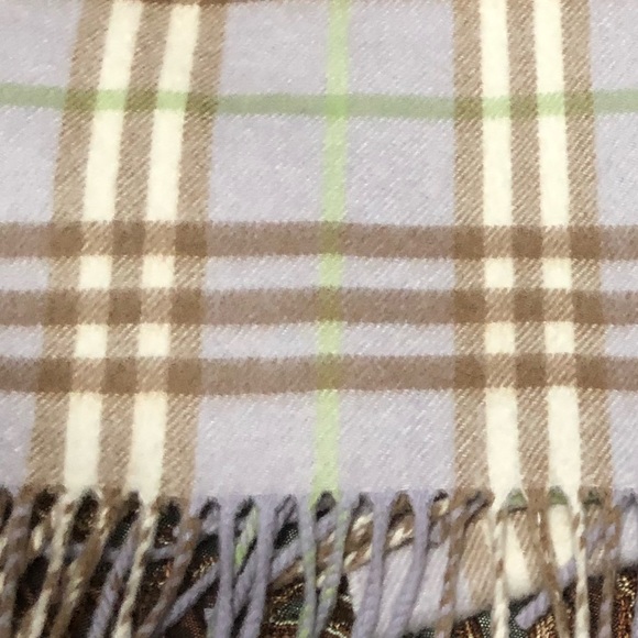 DONATED Burberry Cashmere Beautiful Scarf Unisex - Picture 2 of 5